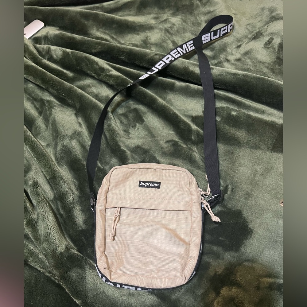 Supreme New York Crossbody